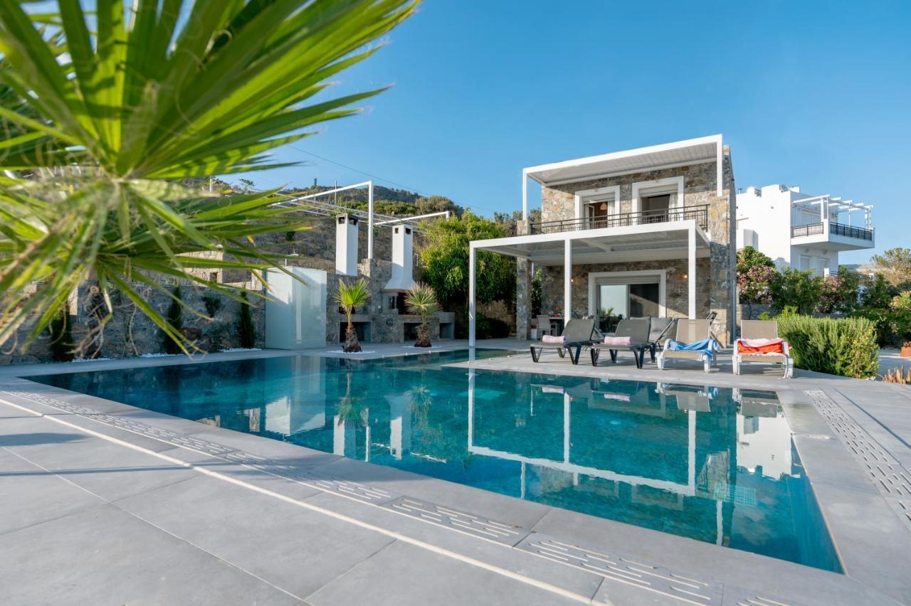 Achlia Beach Villa Bagian luar foto