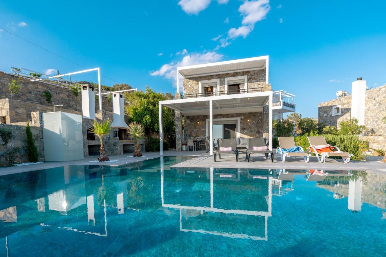 Achlia Beach Villa Bagian luar foto