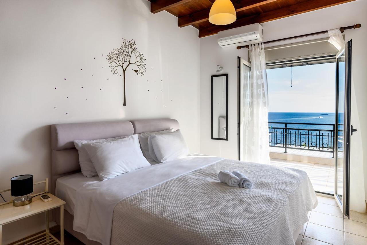 Achlia Beach Villa Bagian luar foto